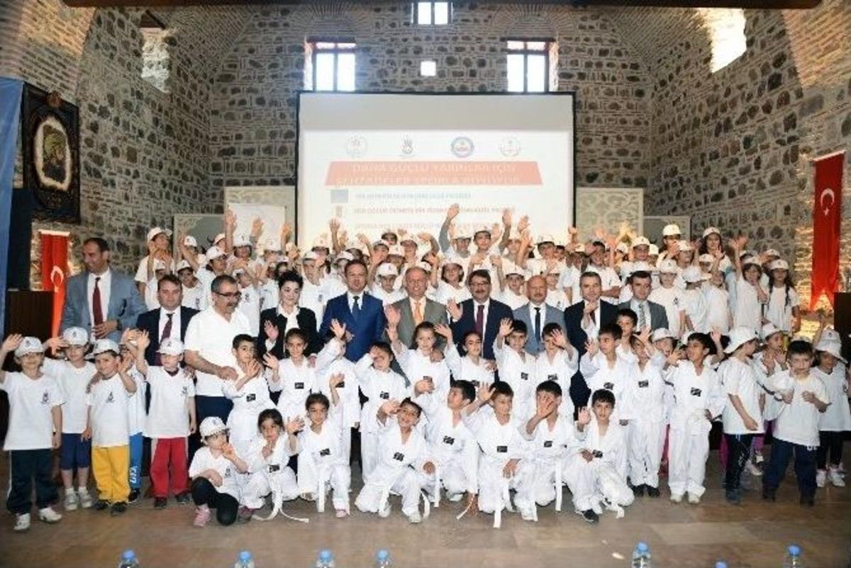 Şehzadeler Sporla B&uuml;y&uuml;yecek