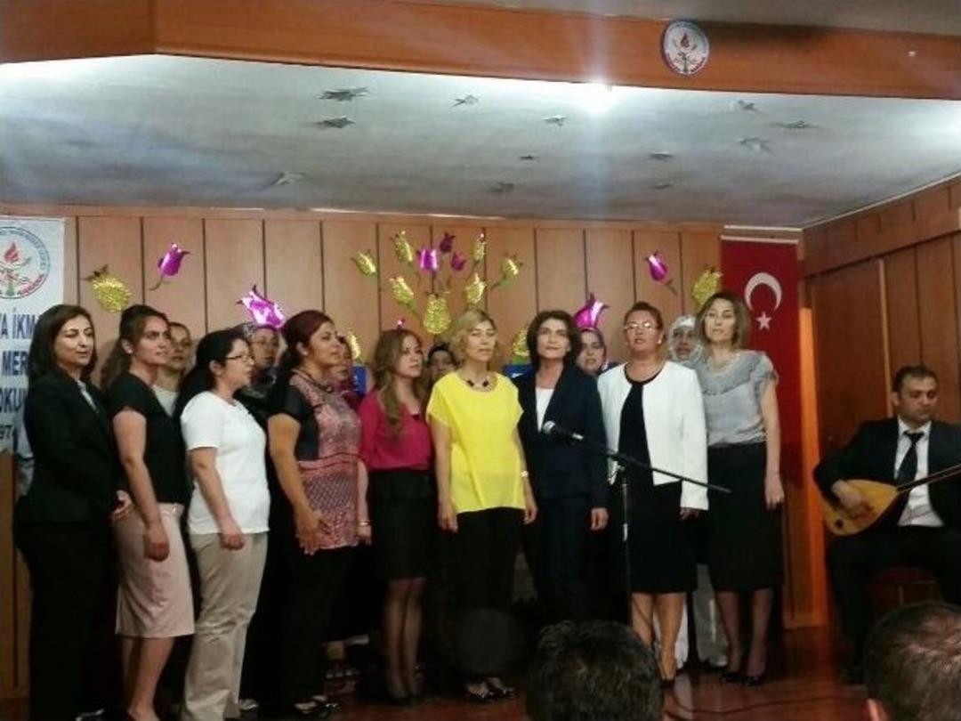 1. Hava İkmal Bakım Merkezi İlkokulu&rsquo;nda Anneler G&uuml;n&uuml; Kutlaması