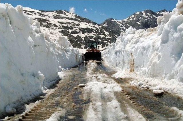 Mayıs Ayında Kar Kalınlığı 5 Metre