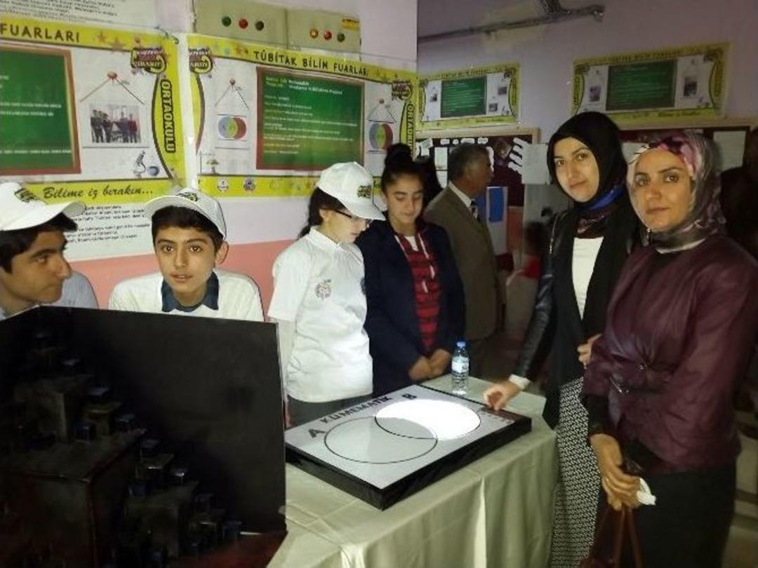 Ağrı&rsquo;da T&uuml;bitak Bilim Fuarı A&ccedil;ıldı