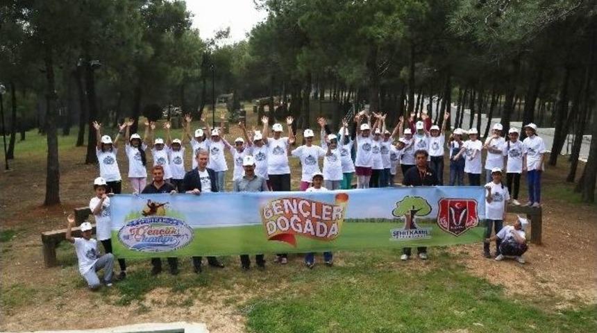 Gen&ccedil;ler Şehitkamil Belediyesi İzci Kampında