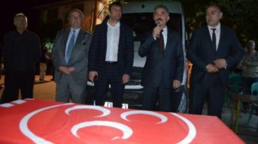 B&uuml;y&uuml;kataman&rsquo;dan Afiş Tepkisi