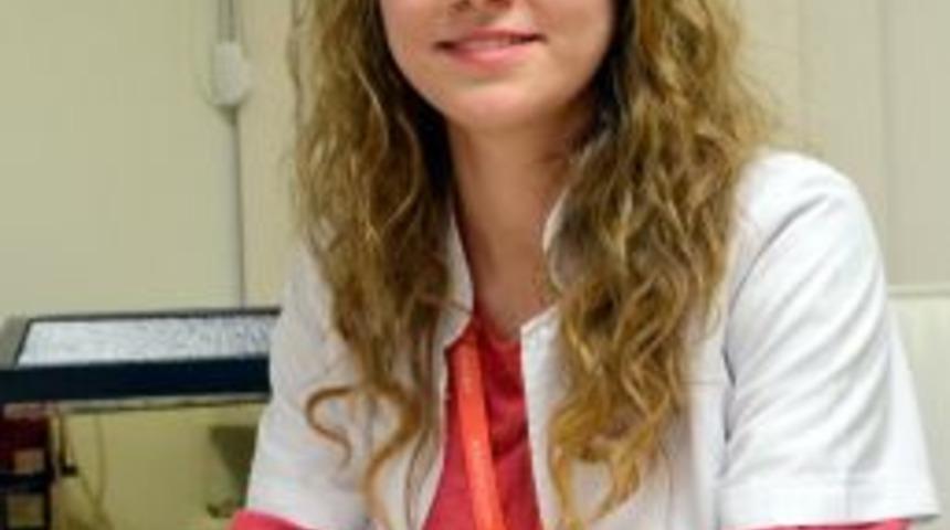 Psikolog &Ouml;zi&ccedil;: &Ccedil;ocuklarınıza &Ouml;zel Noktalara Kimsenin Dokunamayacağını &Ouml;ğretin