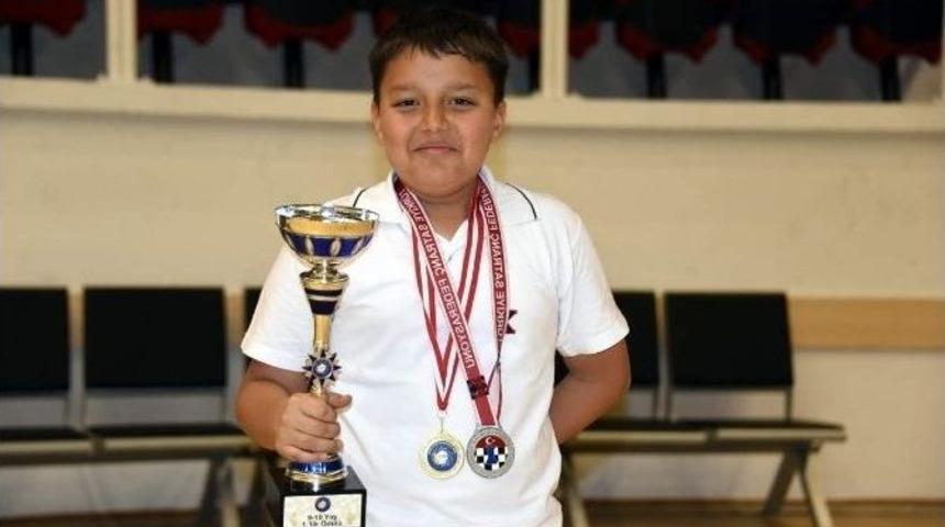 Atakan Milli Forma İle T&uuml;rkiye&rsquo;yi Temsil Edecek