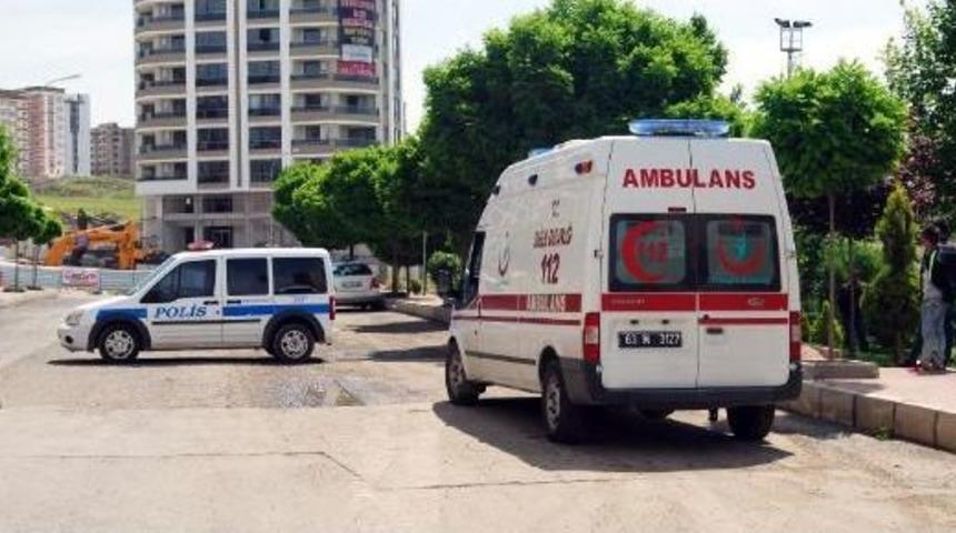 Temel Kazısında Doğalgaz Borusu Patladı