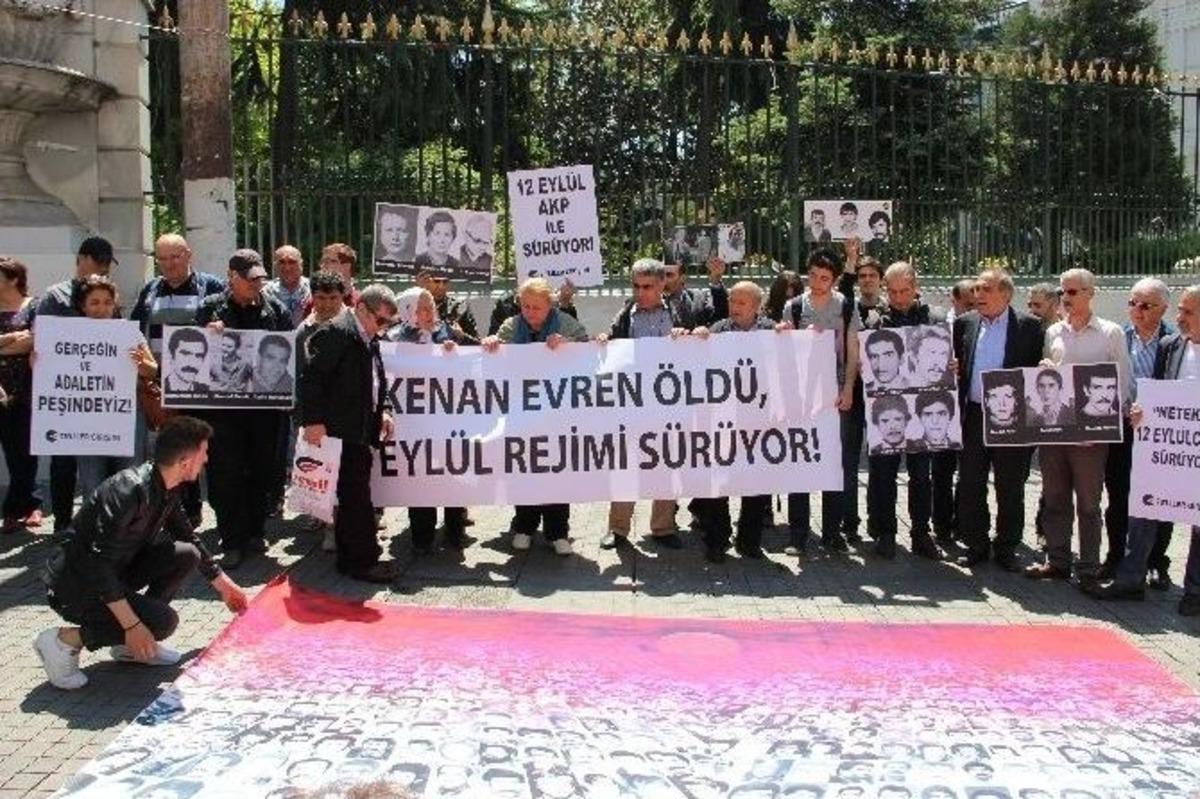 Beyoğlu&rsquo;nda Kenan Evren Protestosu