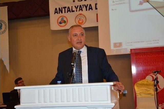 “antalya’ya Değer Katan Lezzet Ustaları”na Teşekkür Plaketi