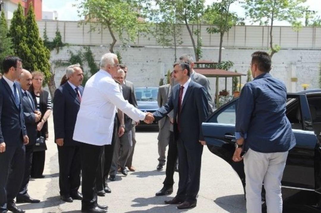 Vali Bektaş&rsquo;tan Dobra Dobra A&ccedil;ıklamalar