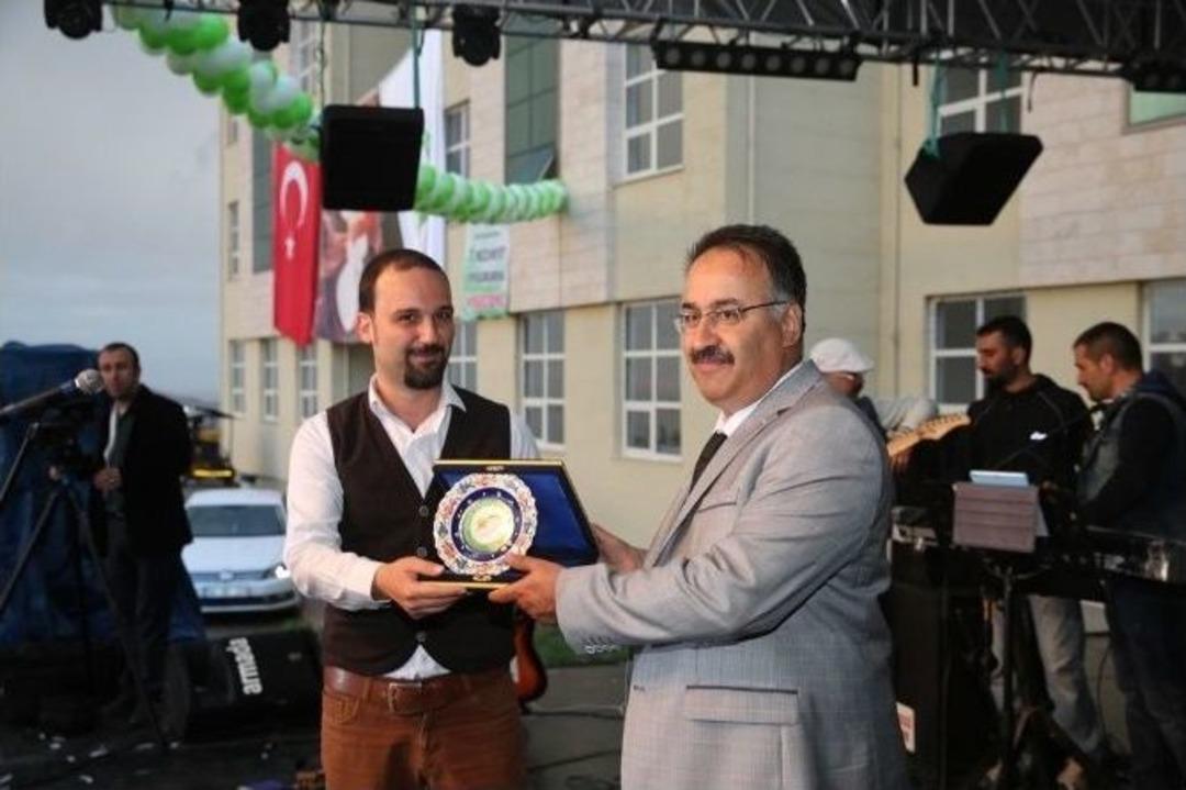 Iğdır &Uuml;niversitesi&rsquo;nde Bahar Şenlikleri Coşkusu