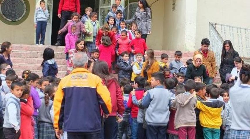 Okuldaki Yangın Tatbikatı Habersiz Velileri Korkuttu