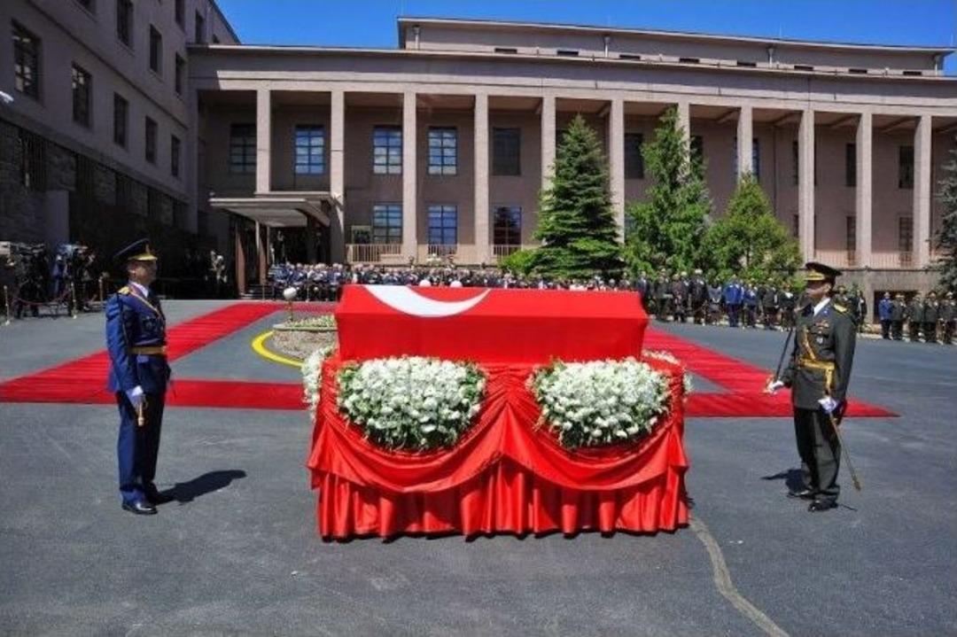 Genelkurmay Başkanlığı, Evren İ&ccedil;in D&uuml;zenlenen T&ouml;renin Fotoğraflarını Paylaştı