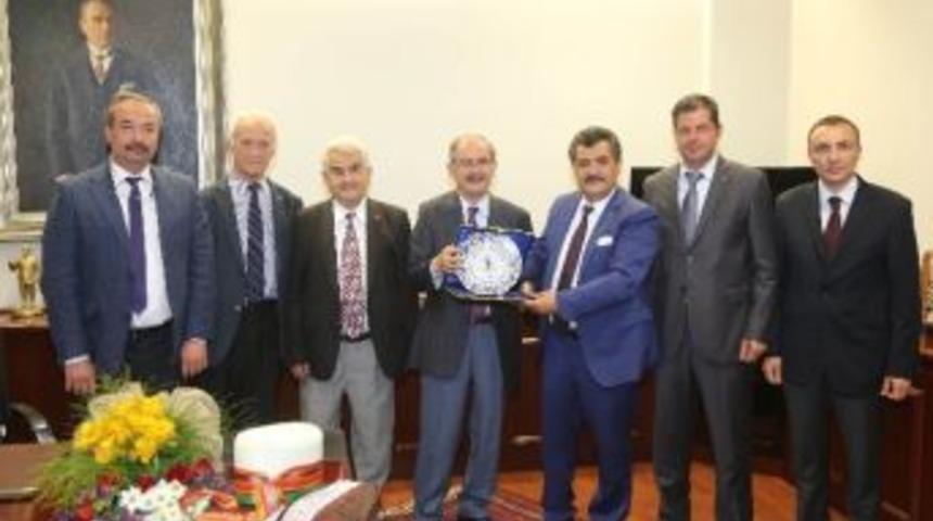 Ahilik Haftası Komitesi&rsquo;nden Başkan B&uuml;y&uuml;kerşen&rsquo;e Ziyaret