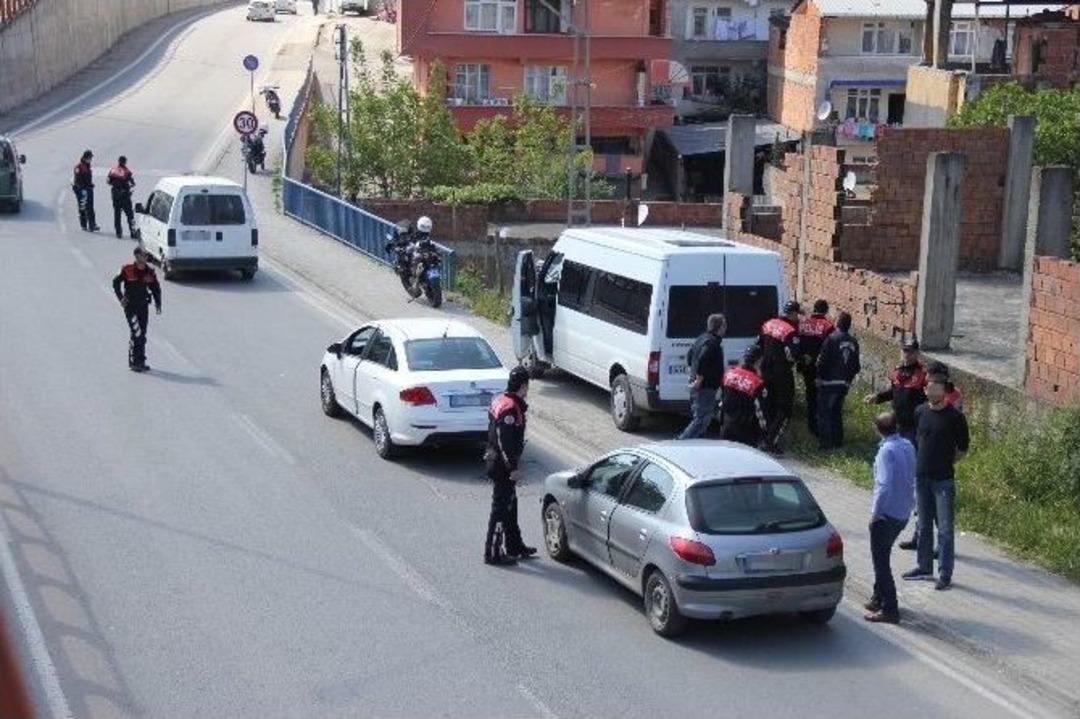 Yunus Ekipleri Ş&uuml;pheli Ara&ccedil;lar &Uuml;zerinde Arama Yaptı
