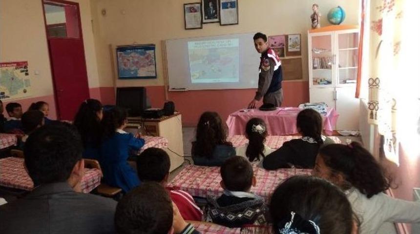 Kulu&rsquo;da Jandarmadan &Ouml;ğrencilere Seminer