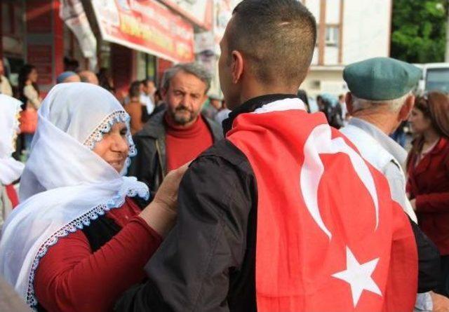 Adıyaman’Da Davullu Zurnalı Asker Uğurlaması