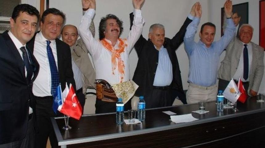 Binali Yıldırım Tire&rsquo;de Se&ccedil;menle Buluştu