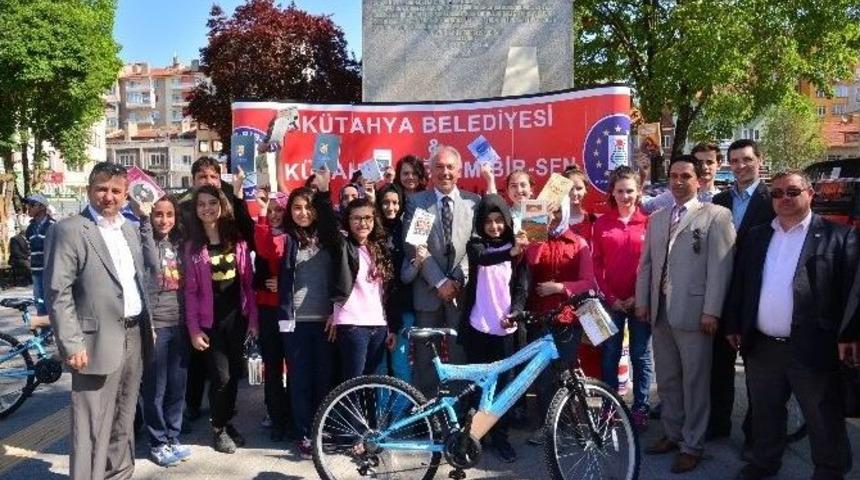 Başkan Kamil Sara&ccedil;oğlu: Kitap Okumak D&uuml;ş&uuml;nce Ufkunu Geliştirir