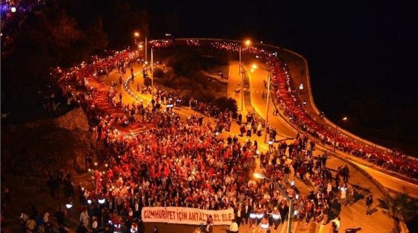 Muratpaşa&rsquo;da 19 Mayıs Coşkusu