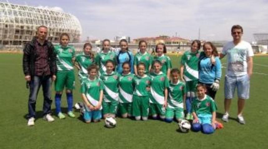 Ayvacık&rsquo;ın Altın Kızları