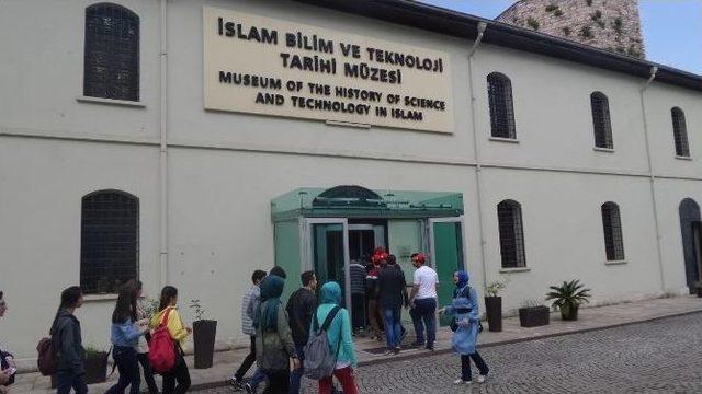 41 Gen&ccedil; Adım Adım Tarih Turunda 1