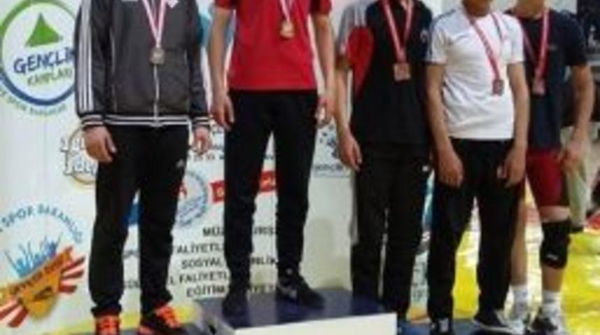 G&uuml;reşte T&uuml;rkiye &Uuml;&ccedil;&uuml;nc&uuml;s&uuml; Oldu