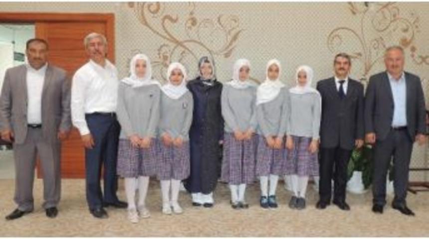 Başkan Şahin, Başarılı &Ouml;ğrencileri Kutladı