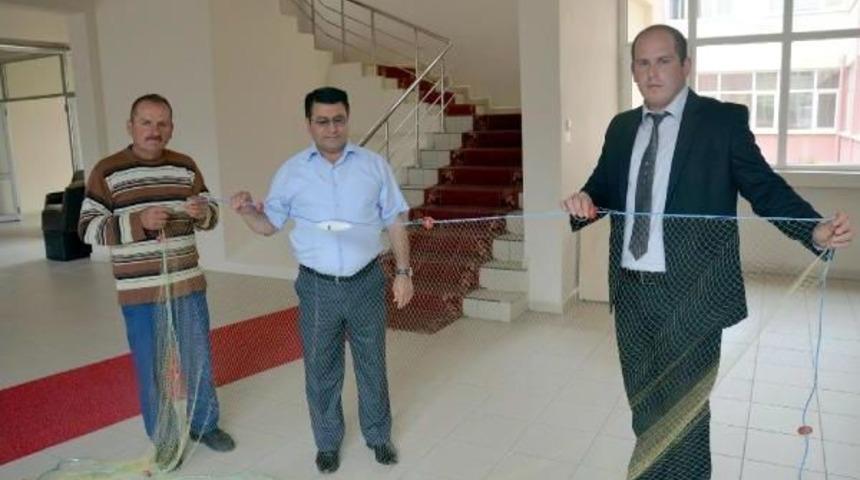 Balık Ağlarına 'yunus Kovucu' Cihaz