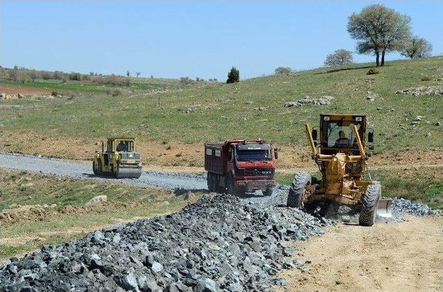 Meram Belediyesi Fen İşleri &Ccedil;alışmalarını S&uuml;rd&uuml;r&uuml;yor 1