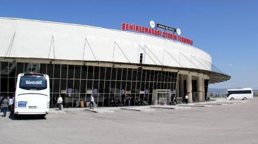 Burdur Otogarı'nın Al&ccedil;ıpan Tavanı &Ccedil;&ouml;kt&uuml;