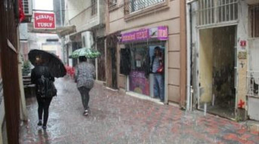 İskenderun&rsquo;da Şiddetli Yağmur
