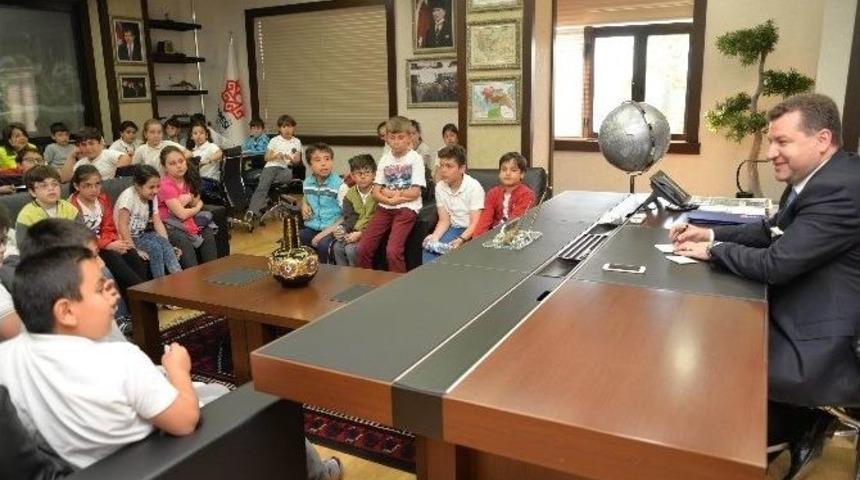 Başkan Yılmaz&rsquo;ın Makamında &rsquo;yerel Y&ouml;netimler&rsquo; Dersi