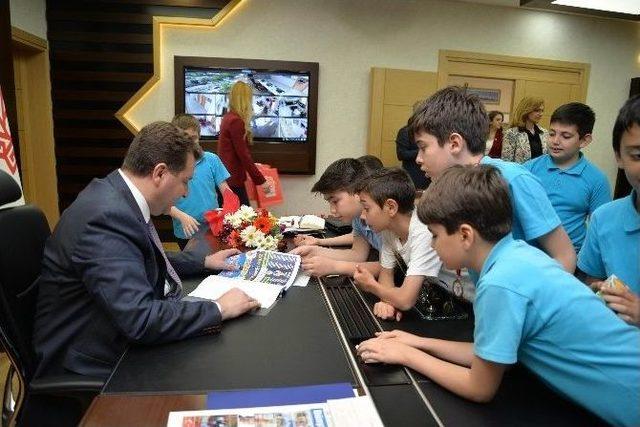 Başkan Yılmaz’ın Makamında ’yerel Yönetimler’ Dersi 1
