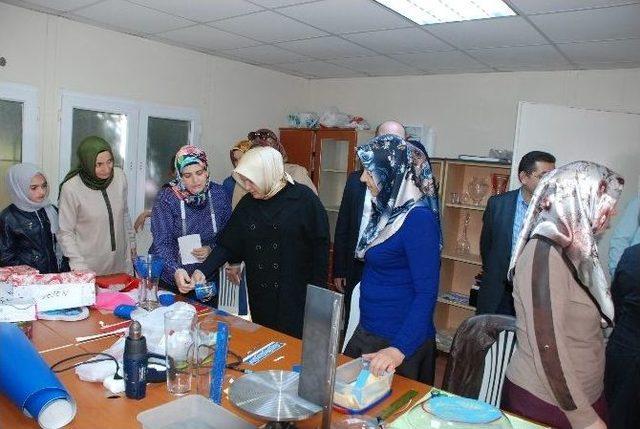 Kadınların İşg&uuml;c&uuml;ne Katılması D&uuml;zce&rsquo;yi Geliştirecek 1