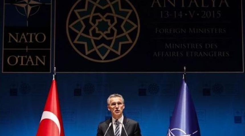 Davutoğlu Ve Abd Dışişleri Bakanı Kerry Başbaşa G&ouml;r&uuml;şt&uuml; (2)