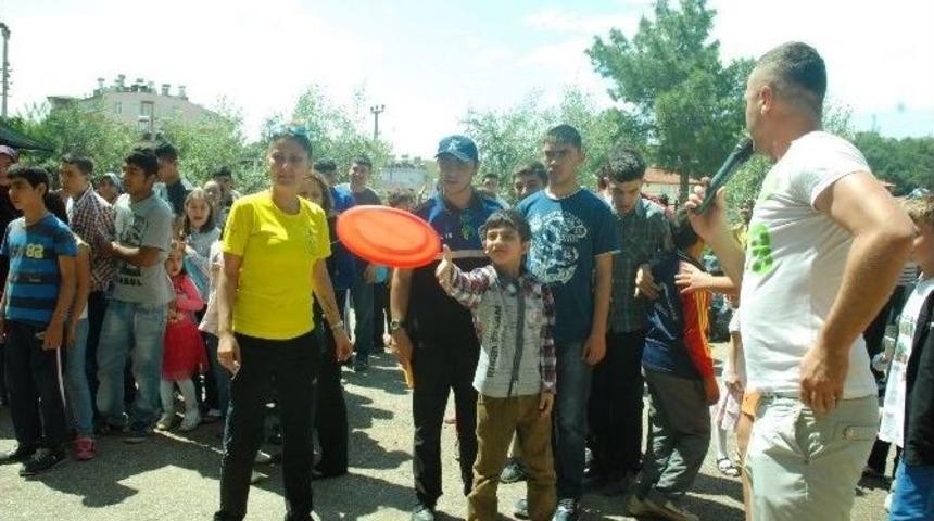 Engelliler Haftası&rsquo;nda G&ouml;n&uuml;llerince Eğlendiler