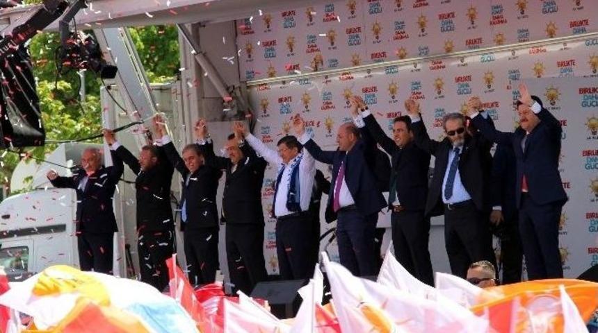 Başbakan Ahmet Davutoğlu: