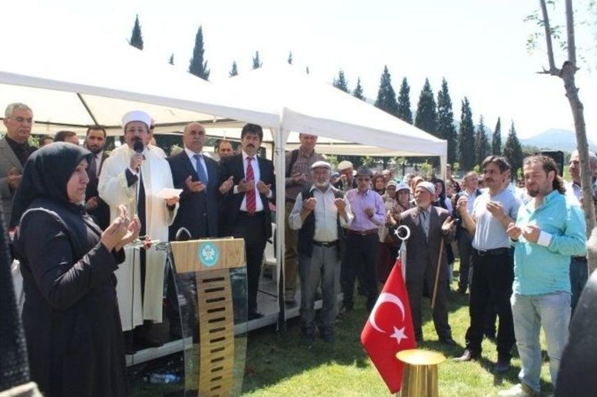 Soma Maden Şehitliği Dualarla A&ccedil;ıldı