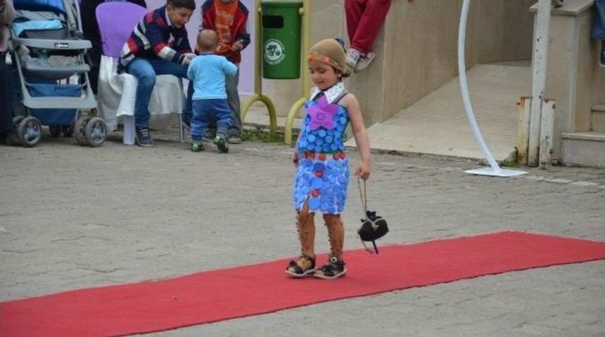 Minik &Ouml;ğrencilerden Geri D&ouml;n&uuml;ş&uuml;m Defilesi