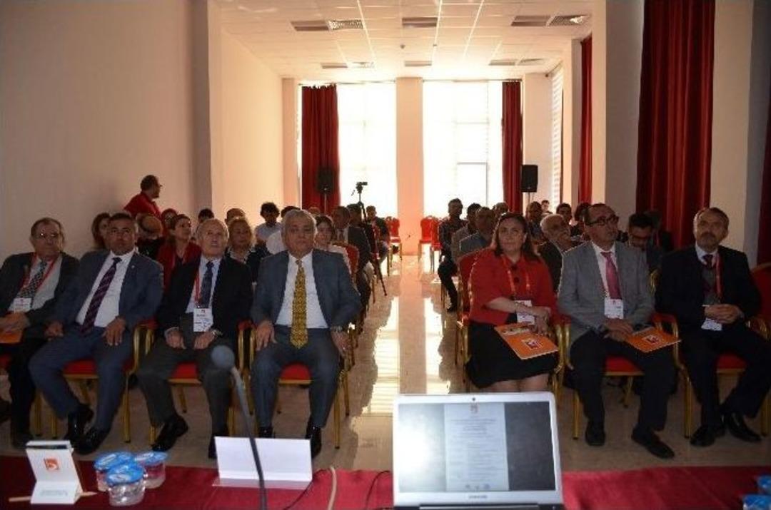 Şeyh Edebali &Uuml;niversitesi&rsquo;nde "yapısal Karakterizasyon Teknikleri" Sempozyumu