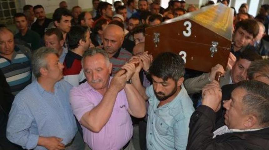 Karab&uuml;k'te Trafo Patlamasında &Ouml;len Iş&ccedil;i Toprağa Verildi