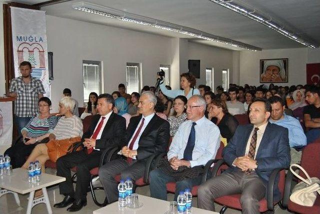 Fethiye’de Hemşireler Haftası Paneli