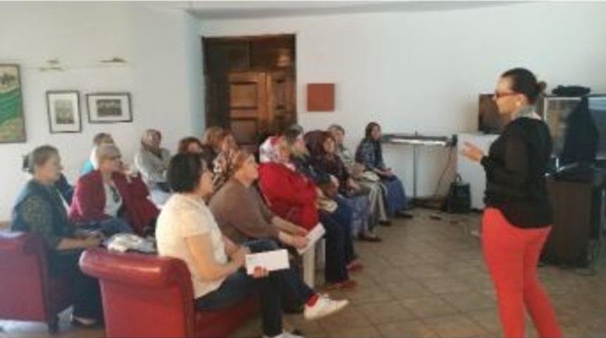 İzmit Belediyesi&rsquo;nden Annelere Eğitim