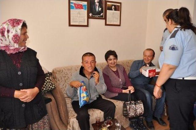 B&ouml;lge Trafik İstasyon Amirliğinden Engellilere Ziyaret 2