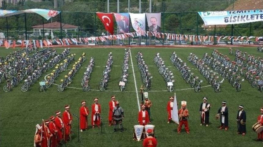 Cephanelik&rsquo;te Toplu Bisiklet Dağıtımı Var