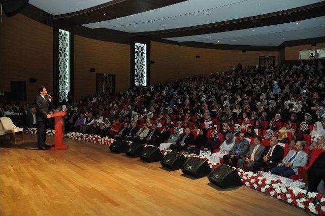 Hafizeler Kur’an Nuruyla Taçlandılar