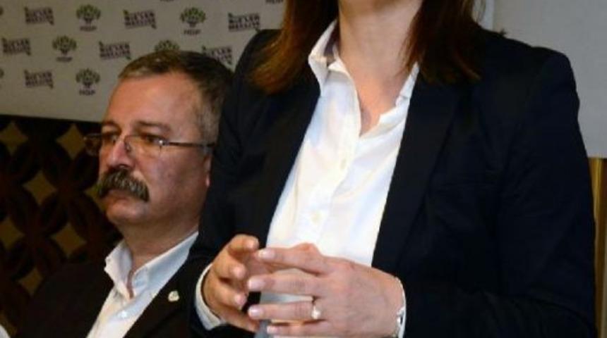 Hdp, Adana'da Ak Parti Afişlerini Izlemeye Aldı