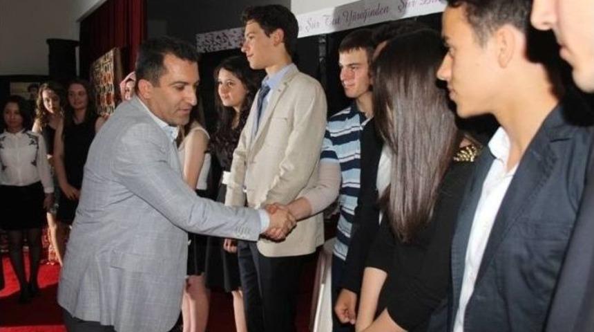 Lise &Ouml;ğrencilerinden Şiir Gecesi