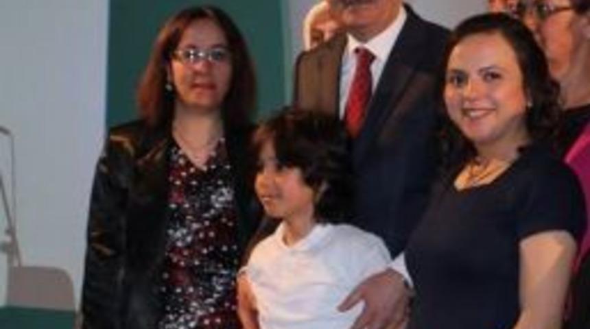 D&uuml;zce&rsquo;de Yılın Ebe Ve Hemşiresi Oldular