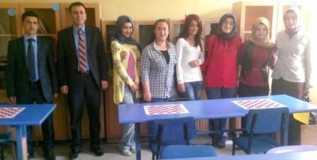 &Ouml;ğrencilerden G&ouml;kler Şehit Ali Kazankaya İlkokulu&rsquo;na K&uuml;t&uuml;phane