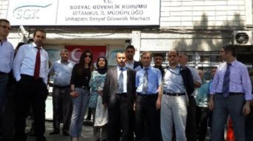 B&uuml;ro Memursen&rsquo;den &ldquo;&ouml;zl&uuml;k Haklarımız İhlal Ediliyor&rdquo; Eylemi